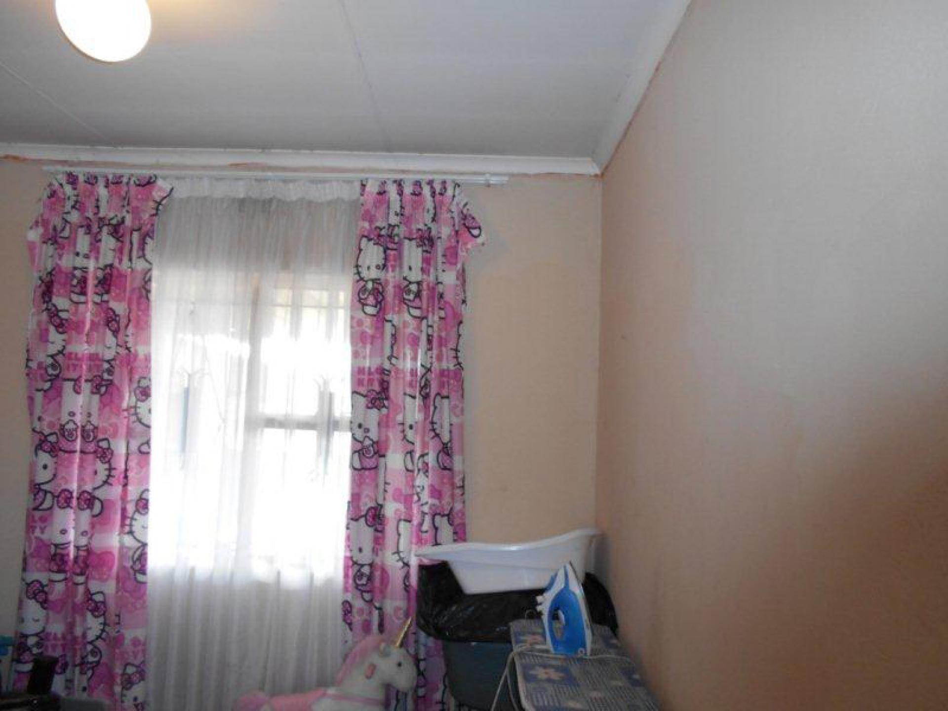 Bed Room 2 of property in Zamdela