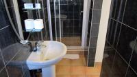 Bathroom 2 - 11 square meters of property in Montclair (Dbn)