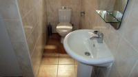 Bathroom 3+ - 21 square meters of property in Montclair (Dbn)