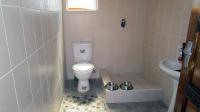 Guest Toilet - 6 square meters of property in Montclair (Dbn)