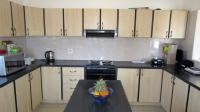 Kitchen - 37 square meters of property in Montclair (Dbn)