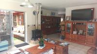 Lounges - 26 square meters of property in Kleinmond
