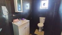 Bathroom 3+ - 21 square meters of property in Grantham Park