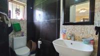 Bathroom 3+ - 21 square meters of property in Grantham Park