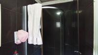 Bathroom 2 - 5 square meters of property in Grantham Park