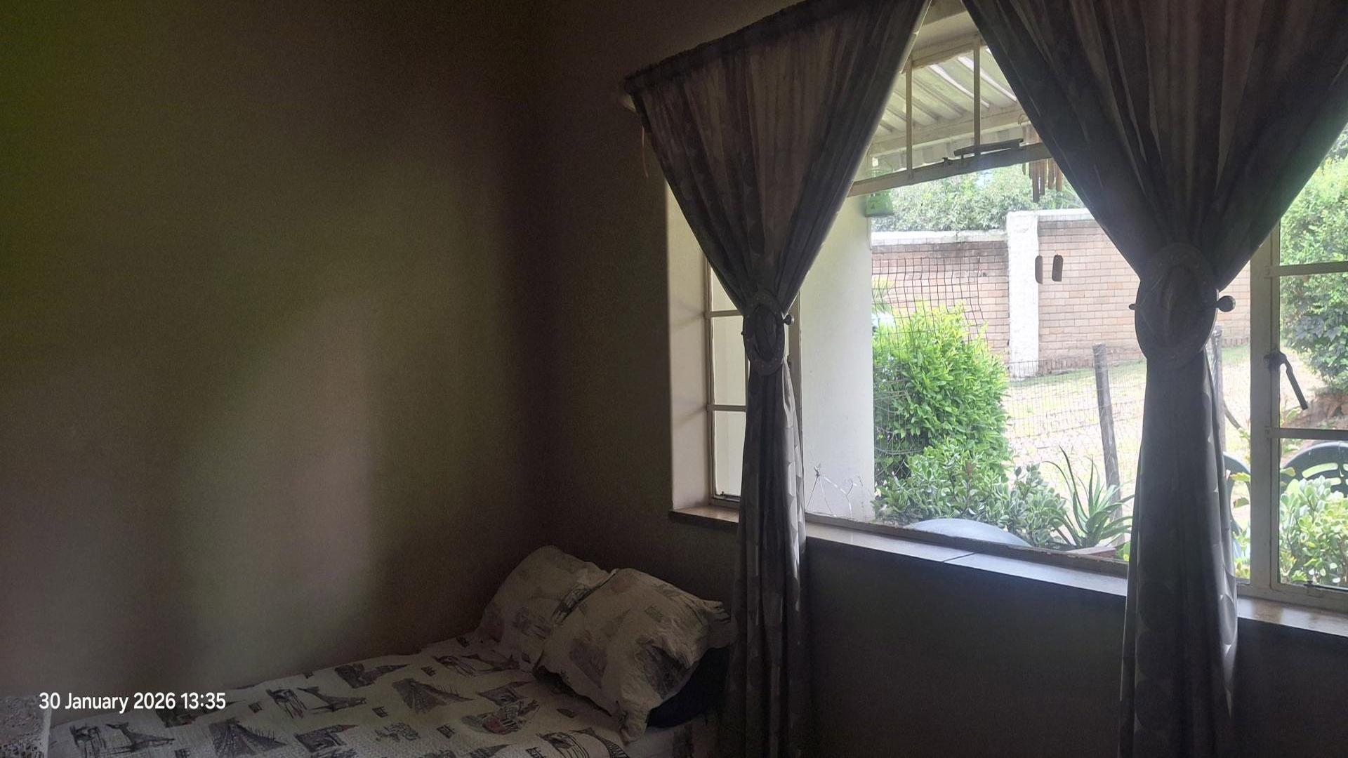 Bed Room 1 of property in Rembrandt Park