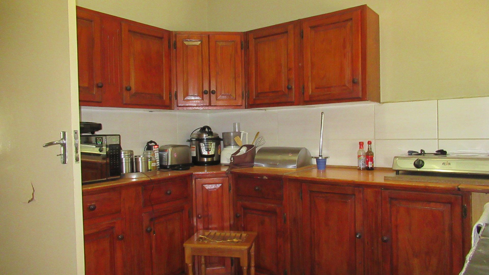 Kitchen - 15 square meters of property in Rembrandt Park