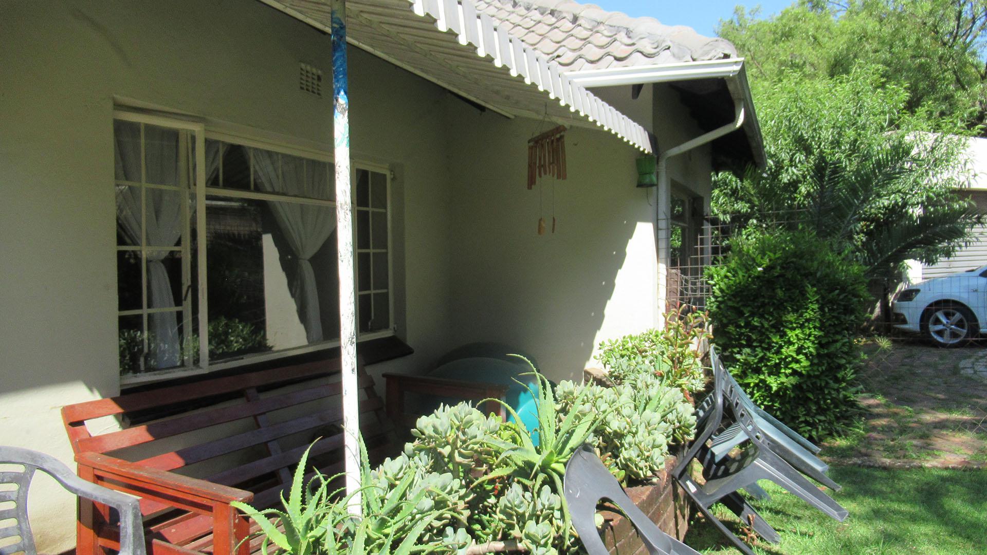 Patio - 22 square meters of property in Rembrandt Park