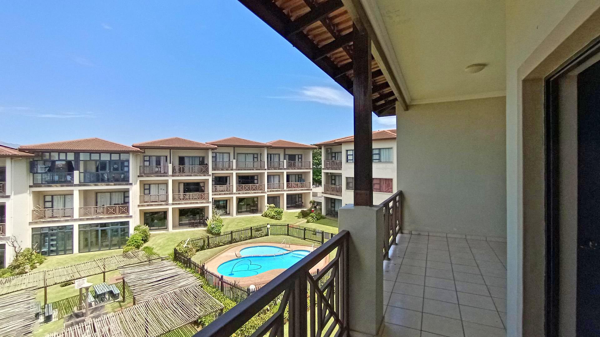 Balcony - 13 square meters of property in Uvongo