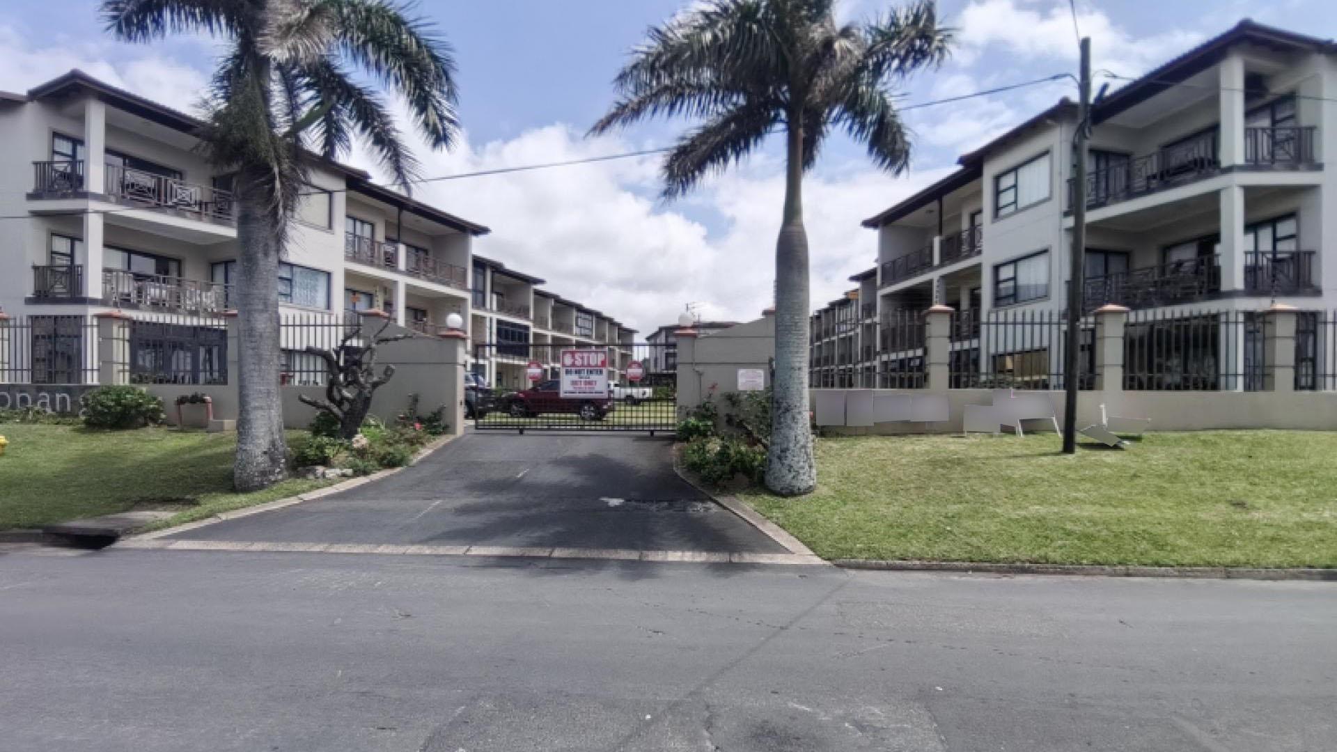 Front View of property in Uvongo