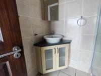 Bathroom 1 of property in Uvongo