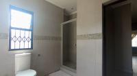 Bathroom 1 - 8 square meters of property in Rua Vista