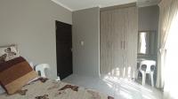 Bed Room 1 - 11 square meters of property in Rua Vista