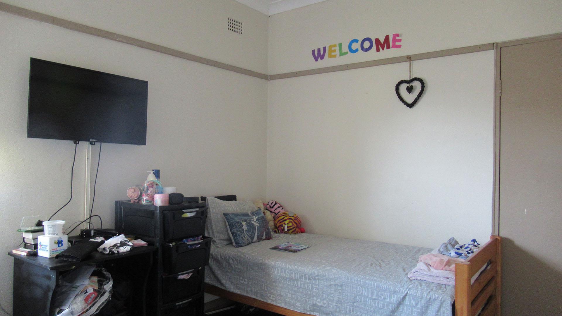 Bed Room 1 - 12 square meters of property in Wychwood