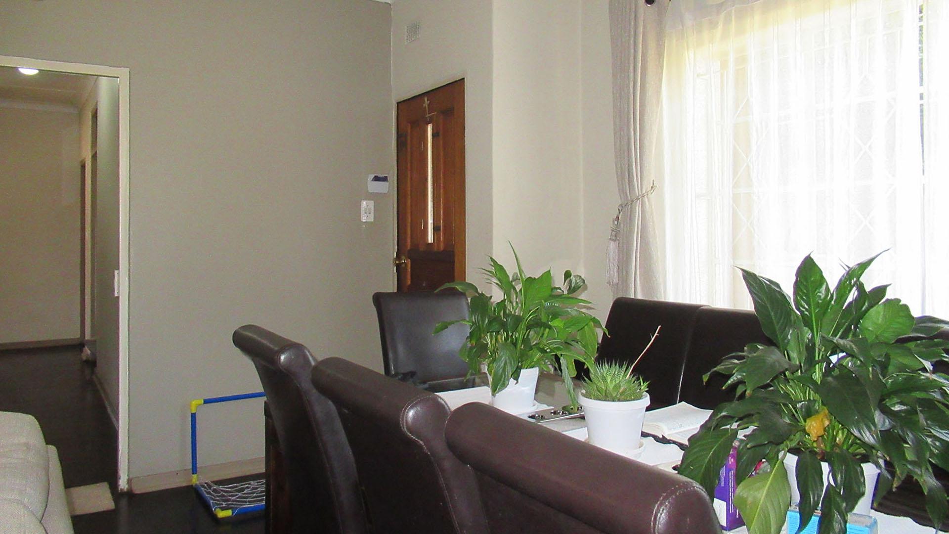 Dining Room - 13 square meters of property in Wychwood