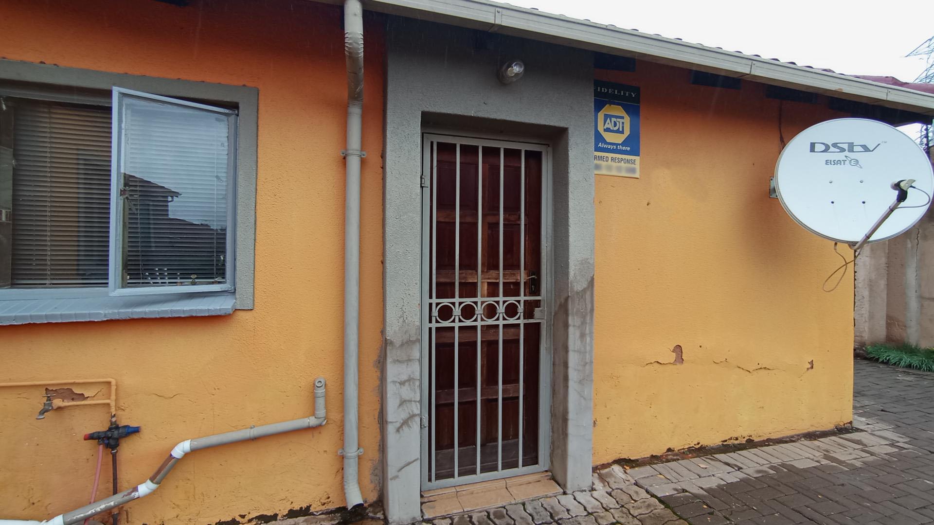 Front View of property in The Orchards