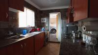Kitchen - 6 square meters of property in The Orchards
