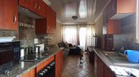 Kitchen - 6 square meters of property in The Orchards