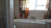 Bathroom 1 - 6 square meters of property in Pearly Beach