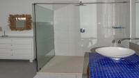 Bathroom 1 - 6 square meters of property in Witsand