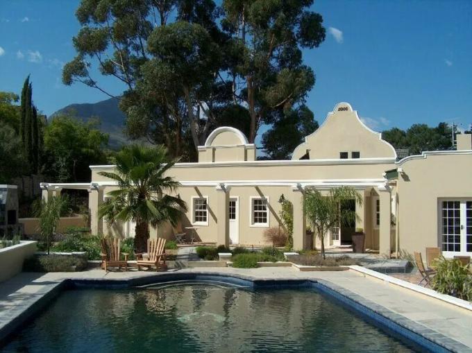 10 Bedroom Guest House for Sale For Sale in Somerset West