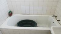 Bathroom 1 - 9 square meters of property in Malvern - JHB