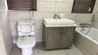 Main Bathroom - 4 square meters of property in Vorna Valley