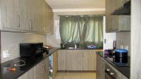 Kitchen - 14 square meters of property in Vorna Valley