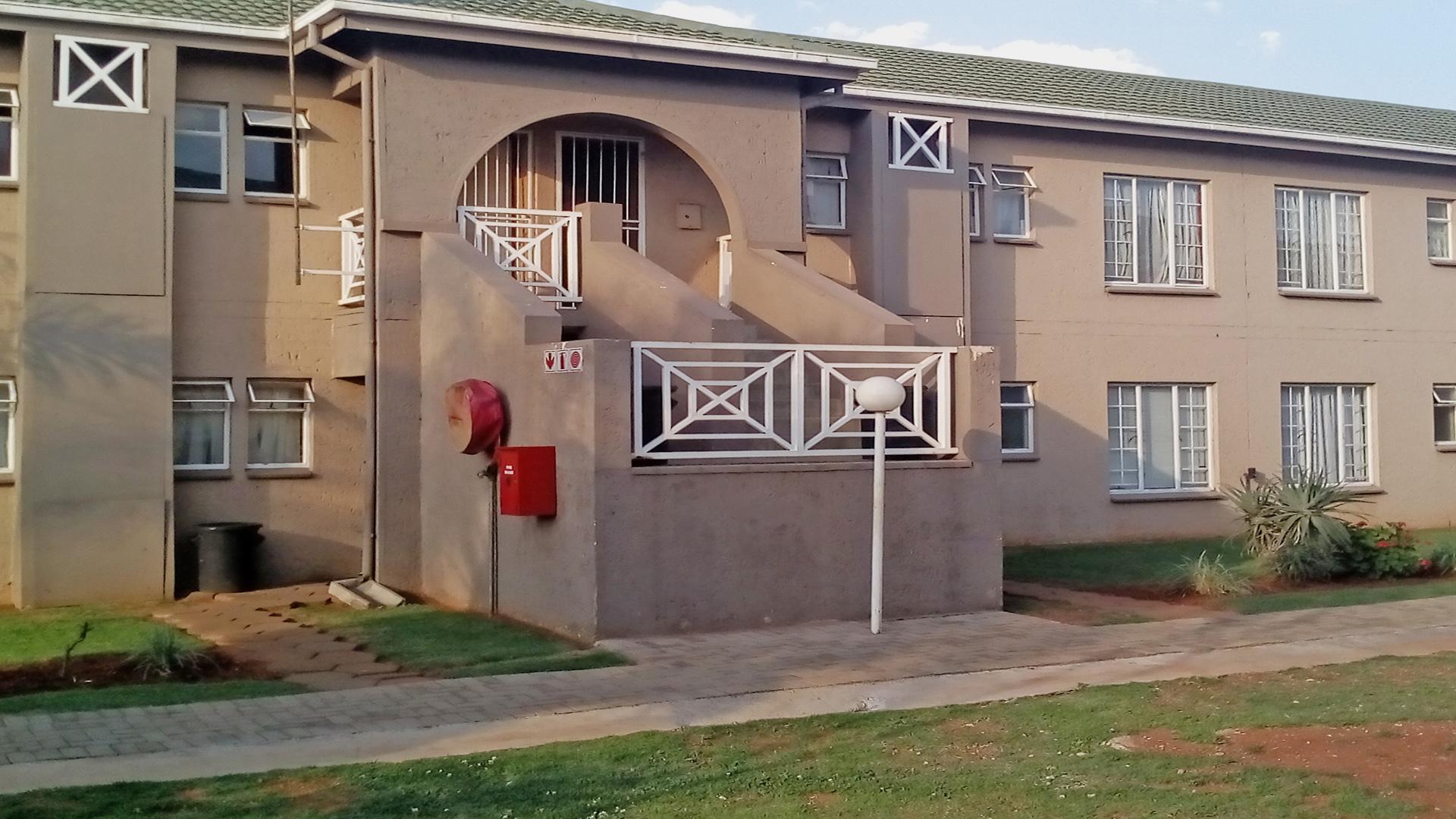 Front View of property in Norkem park