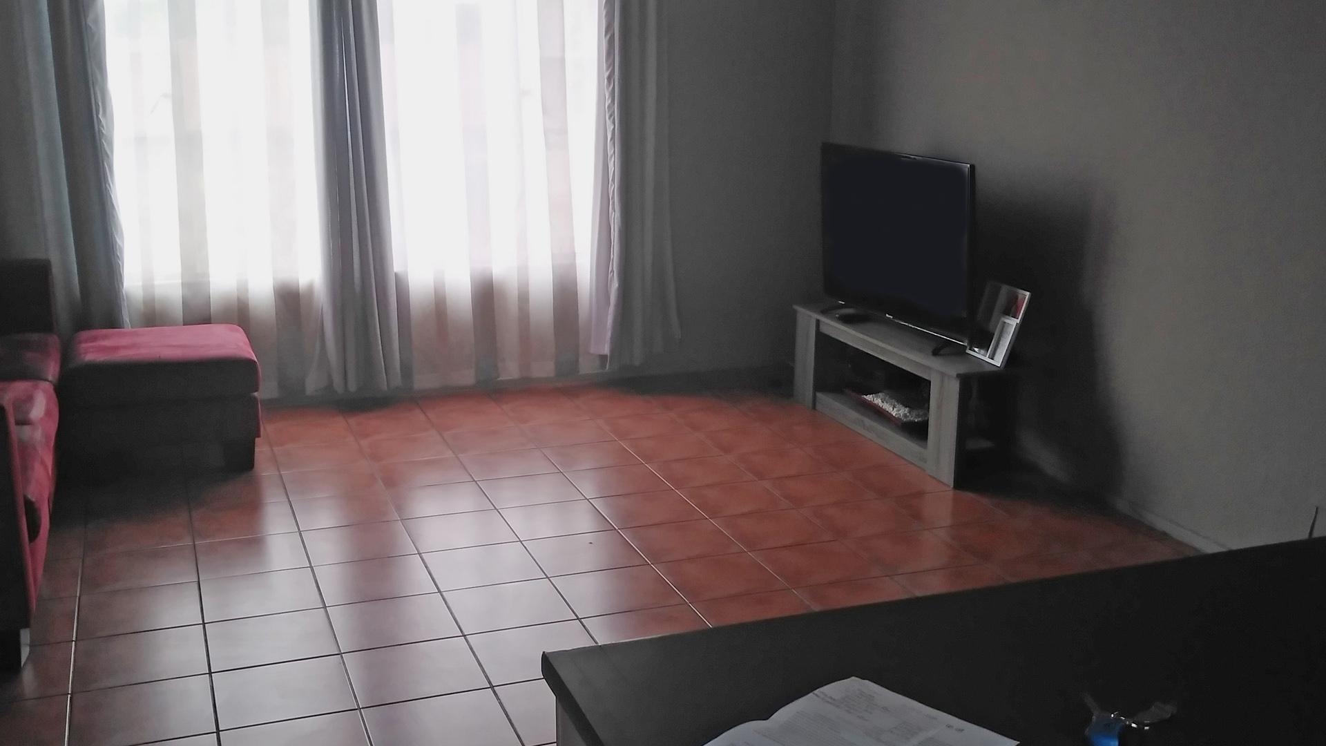 Lounges - 25 square meters of property in Norkem park