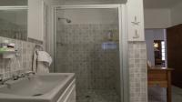 Bathroom 1 - 13 square meters of property in Riebeek Kasteel