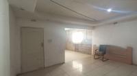 Lounges - 34 square meters of property in Paarlshoop