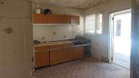 Kitchen - 18 square meters of property in Paarlshoop