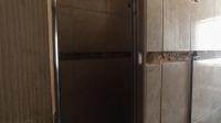 Bathroom 1 - 9 square meters of property in Paarlshoop