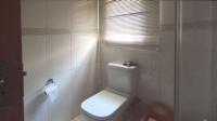 Bathroom 1 - 9 square meters of property in Paarlshoop