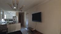 Lounges - 34 square meters of property in Paarlshoop