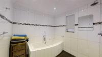 Bathroom 2 of property in Rynfield