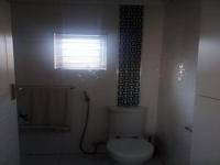 Bathroom 1 of property in Kinross