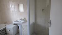 Bathroom 1 - 7 square meters of property in Crystal Park