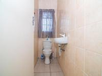 Guest Toilet - 2 square meters of property in Crystal Park