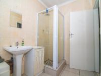 Bathroom 1 - 7 square meters of property in Crystal Park