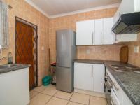 Kitchen - 9 square meters of property in Crystal Park