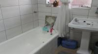 Bathroom 1 - 8 square meters of property in Ferndale - JHB
