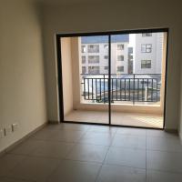 Lounges - 10 square meters of property in Erand Gardens