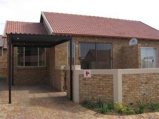 2 Bedroom Simplex for Sale For Sale in Brookelands Lifestyle Estate - Home Sell - MR38296