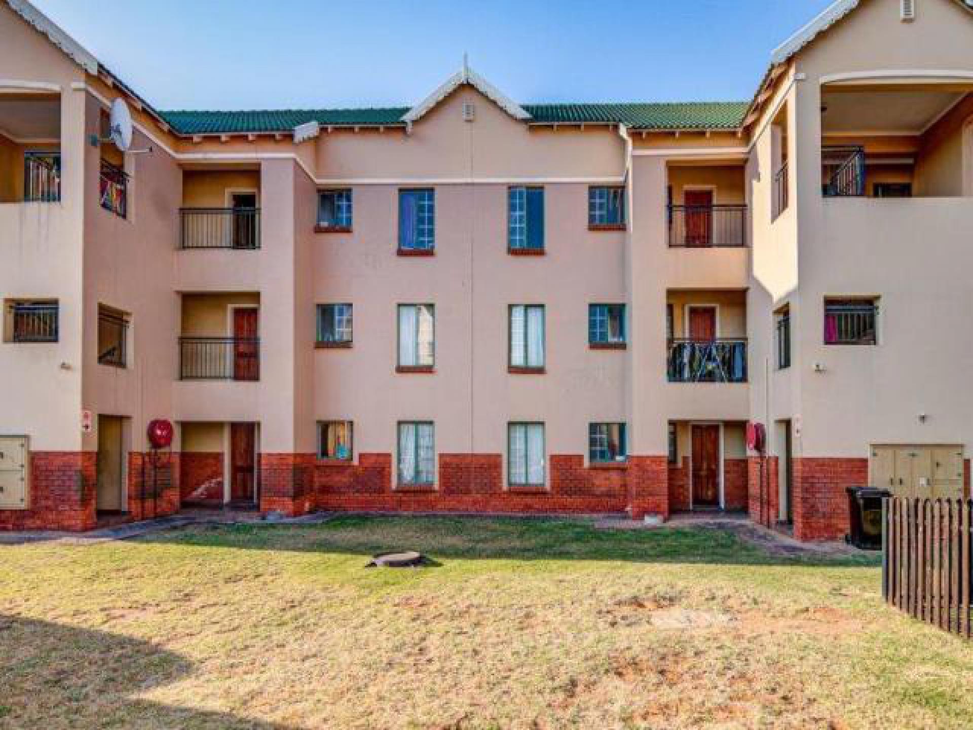 Standard Bank EasySell 2 Bedroom Sectional Title for Sale in