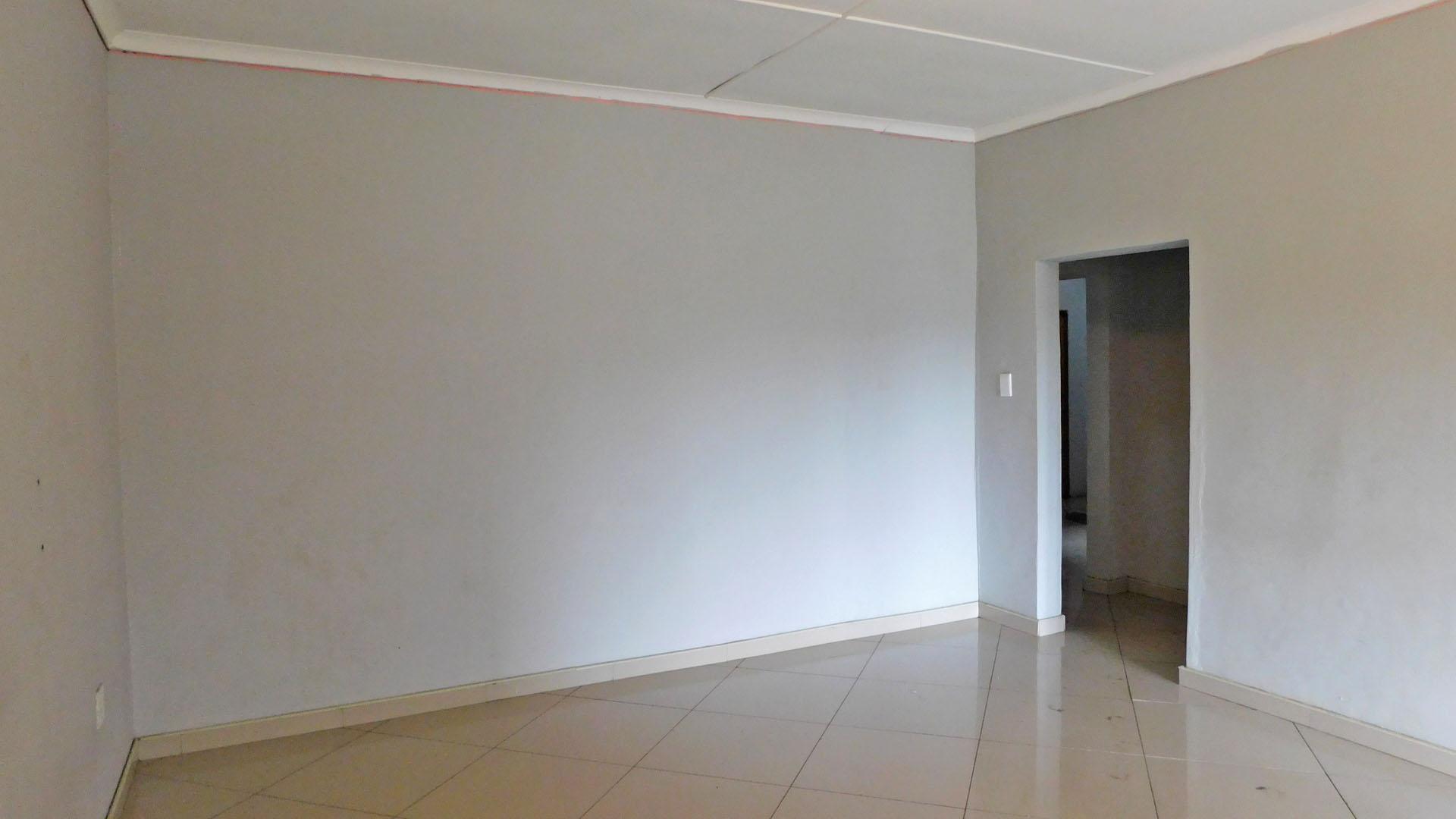 Lounges - 26 square meters of property in KwaMsane