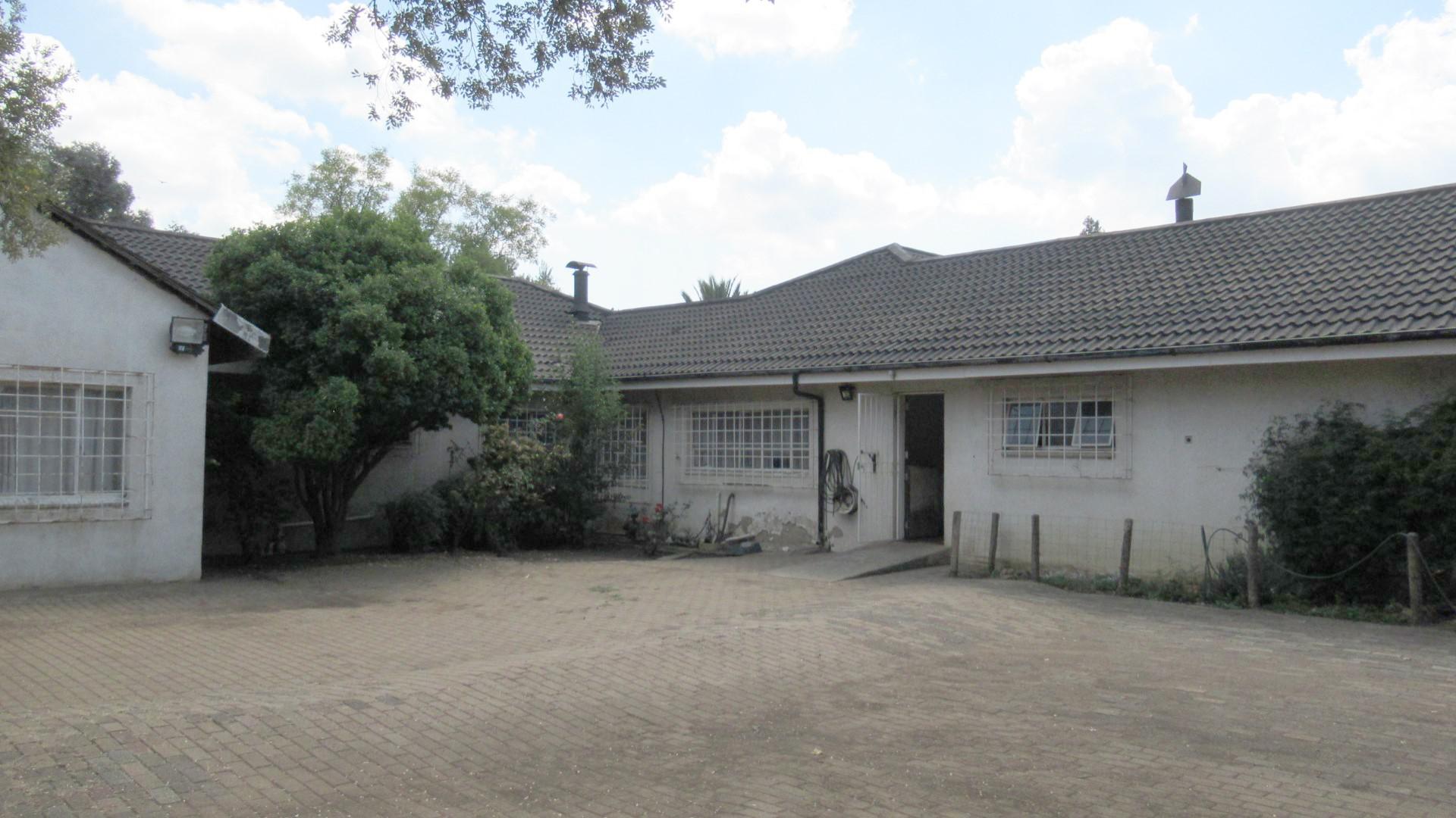 Front View of property in Elandsfontein JR