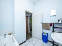 Bathroom 1 - 6 square meters of property in Elandsfontein JR