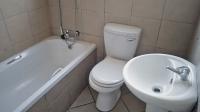 Bathroom 1 - 4 square meters of property in Bedworth Park